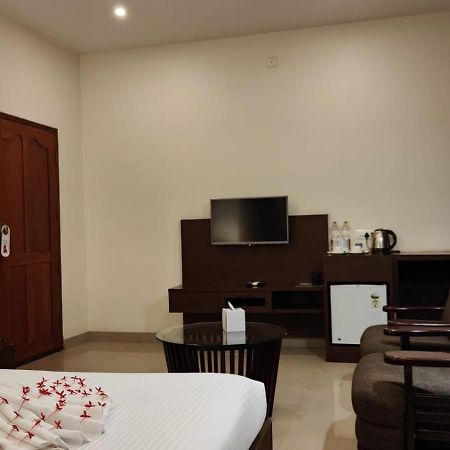 Aroma Ayur Heritage Mattanur Luaran gambar
