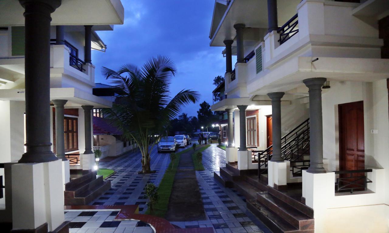 Aroma Ayur Heritage Mattanur Luaran gambar