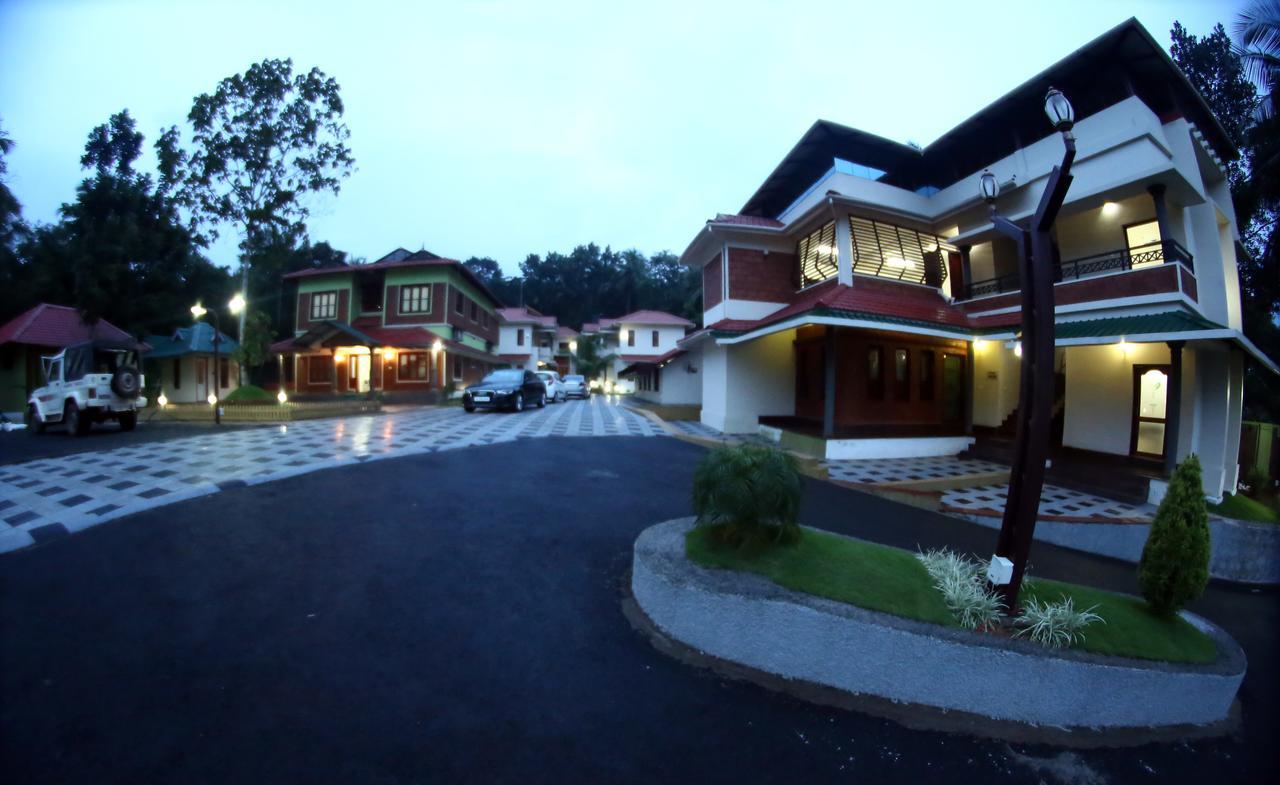 Aroma Ayur Heritage Mattanur Luaran gambar